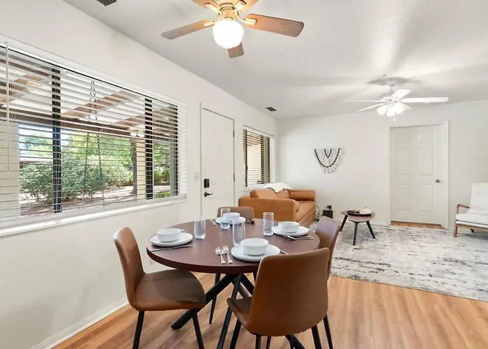 Apartment 2br Near Trails & Shops