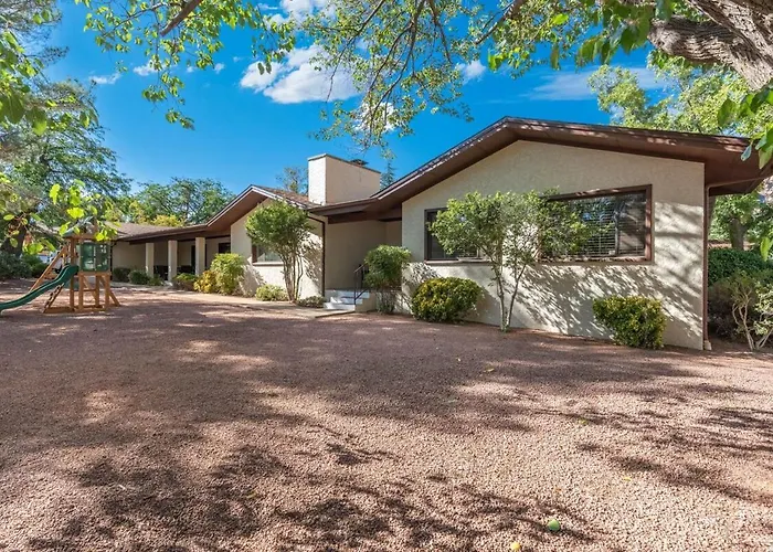 2br Near Trails & Shops